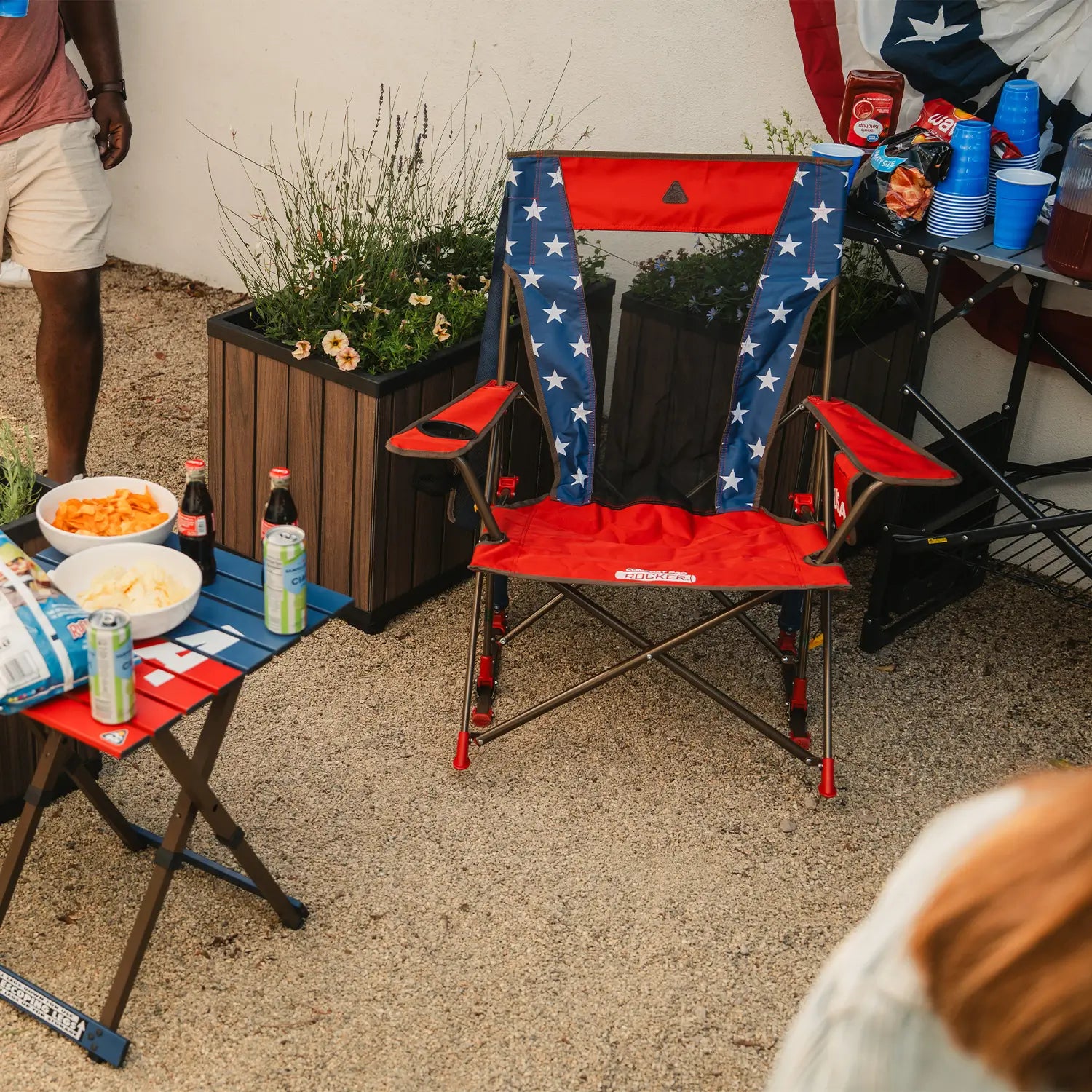 Comfort-Pro-Rocker-USA-Deluxe-Backyard-Party_f970867c-0136-4b45-b990-16be9a84c6dc