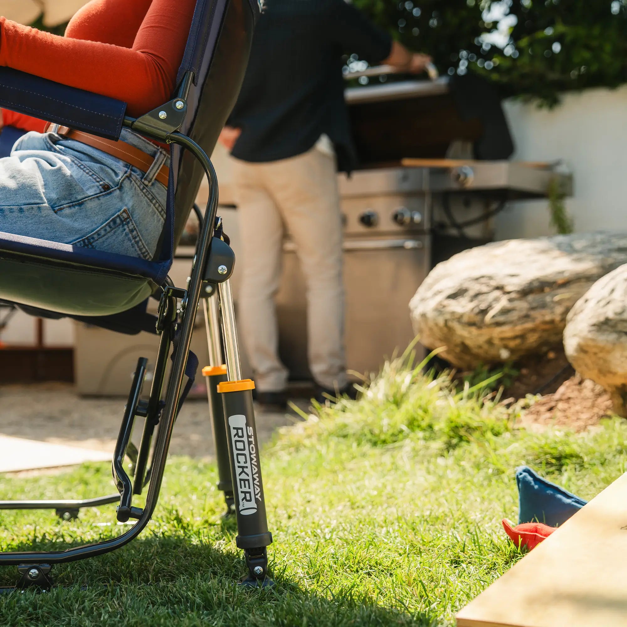 Stowaway-Rocker-Tailgater-Lifestyle-3-2000x2000-1