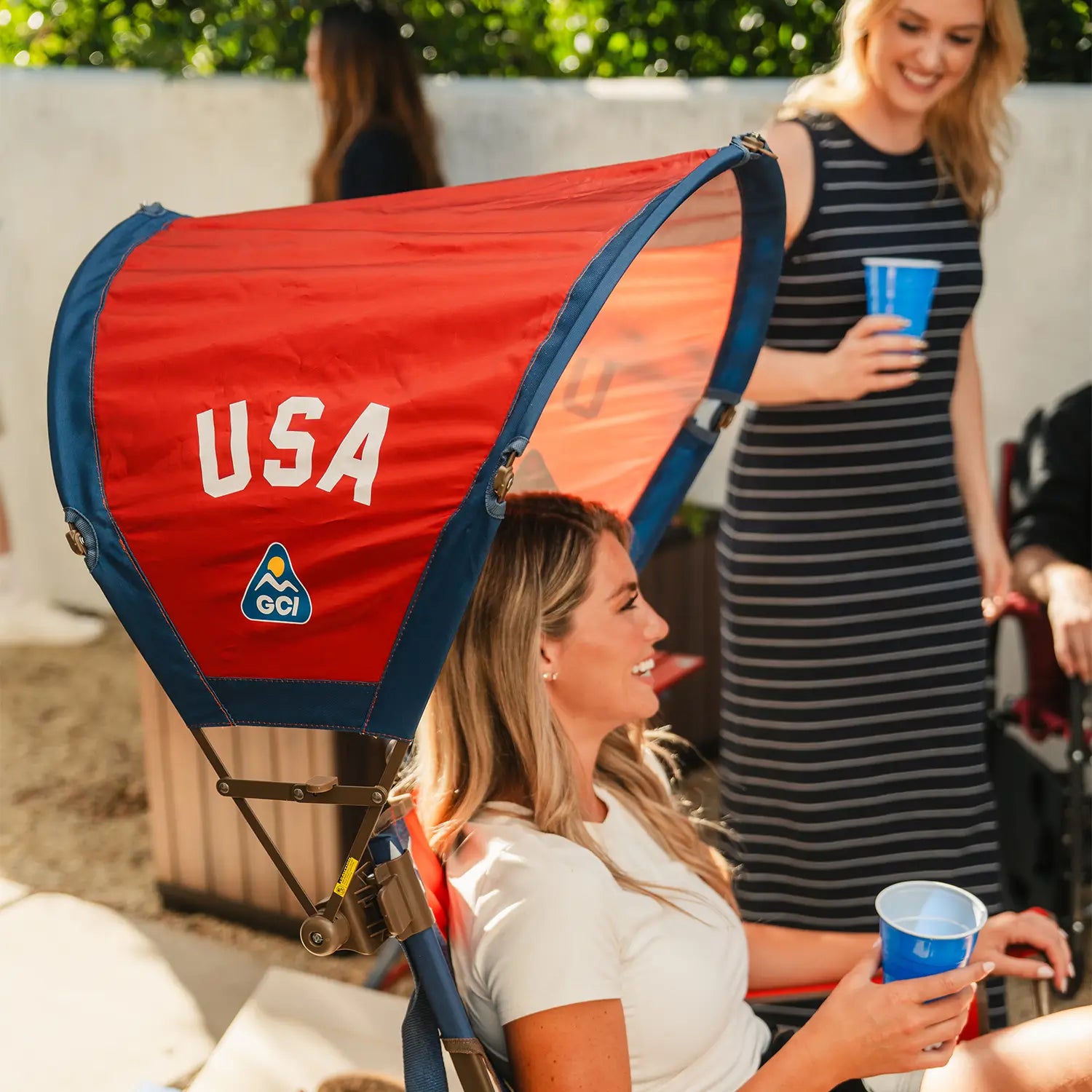 Sunshade-Accessory-USA-Woman-Drinking