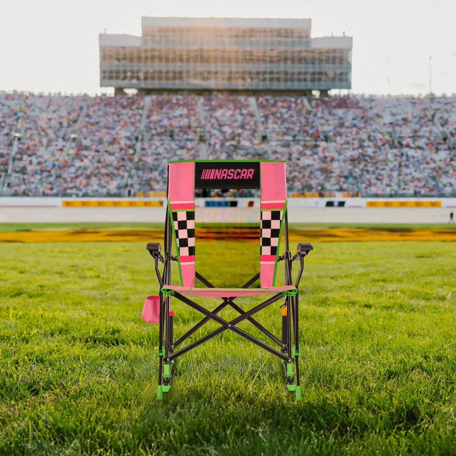roadtrip-rocker-nascar-for-her-376506-lifestyle-1_4e9e42ba-c137-443c-a455-dcf961276e94