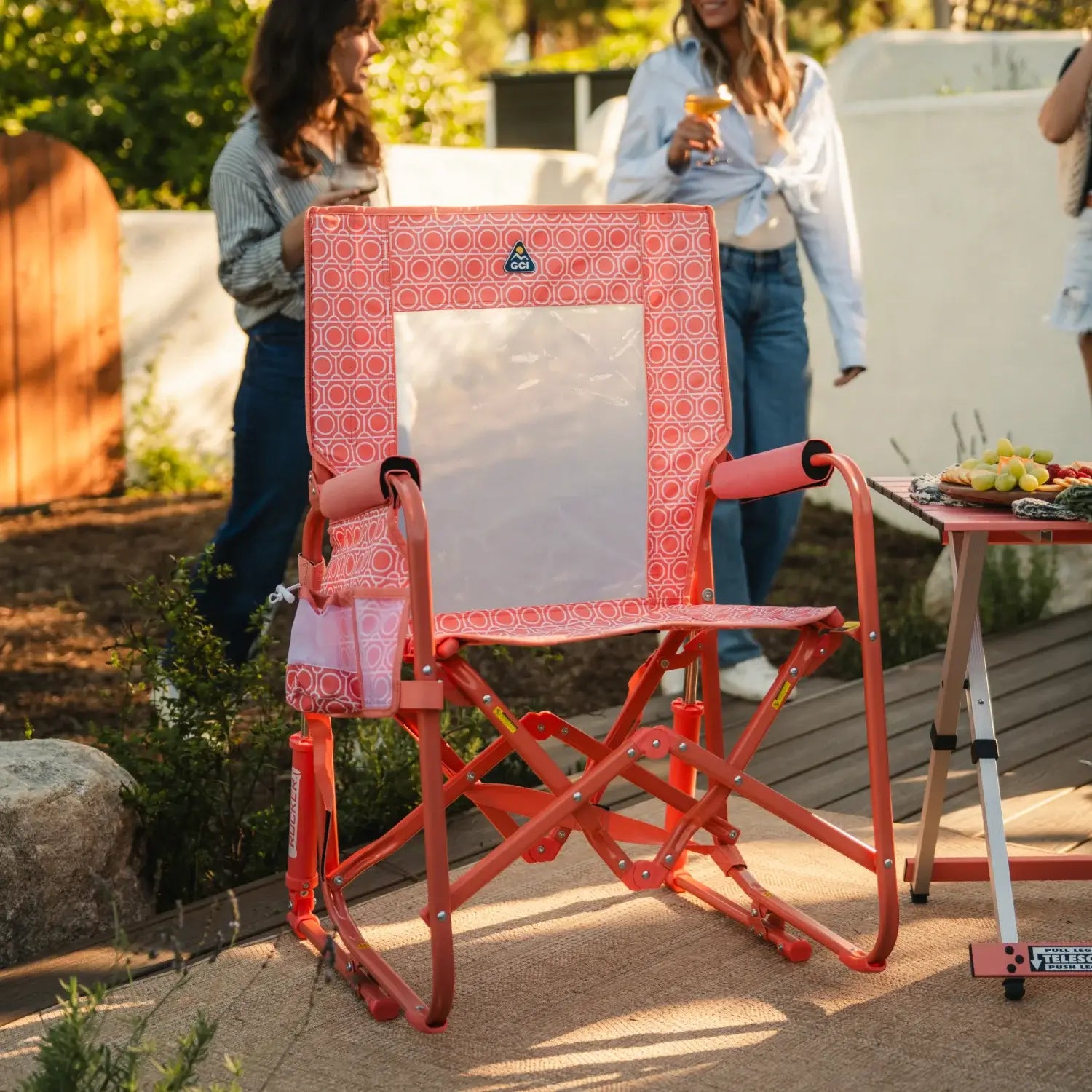 stowaway-rocker-coral-mosaic-378481-lifestyle-4