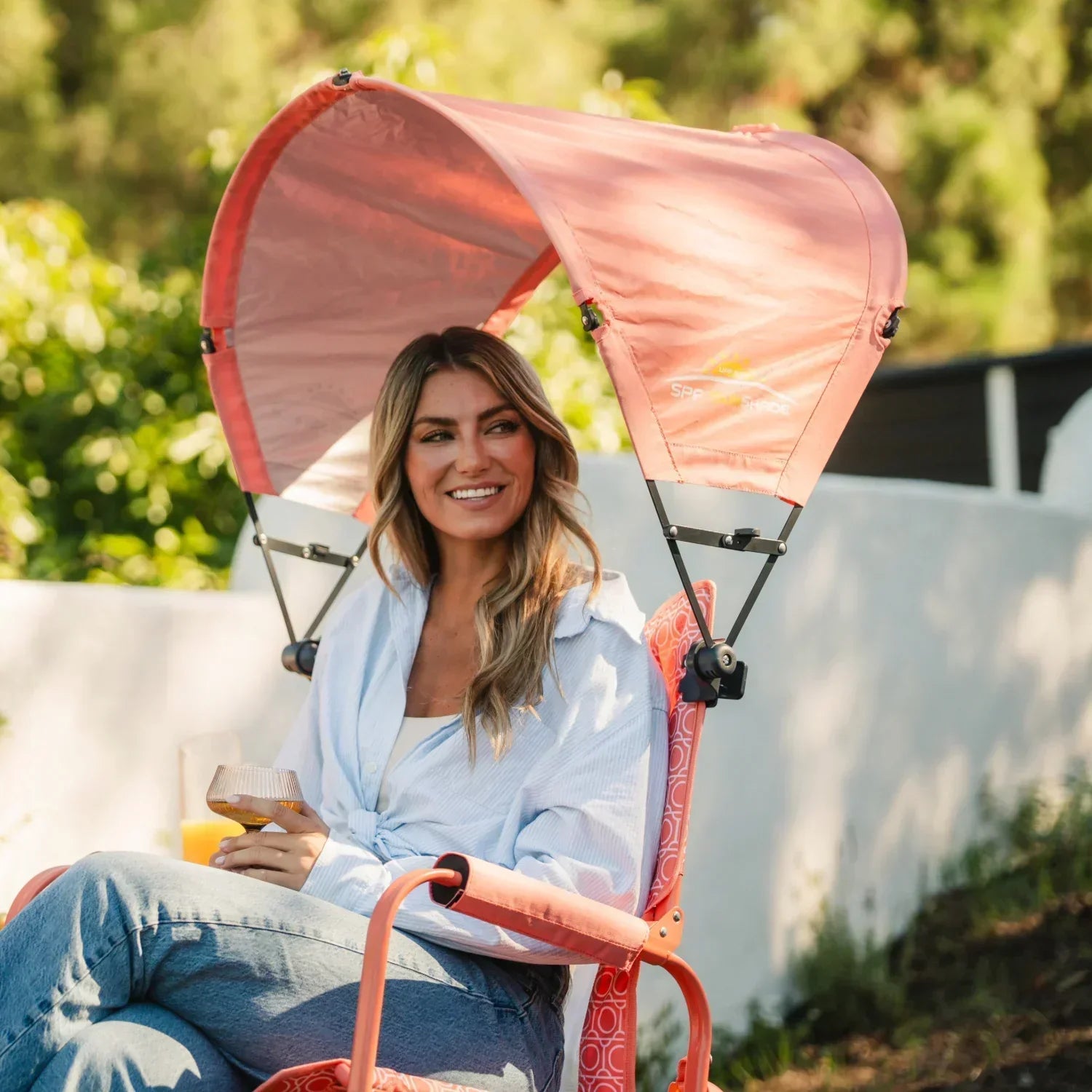 sunshade-accessory-coral-656167-lifestyle-2-1500x1500_275f08d6-ff3d-41a9-a230-adef1d64a602